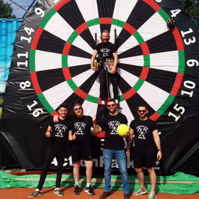 Simply Adventures - Vrijgezellenfeest - Praag - Voet Darts