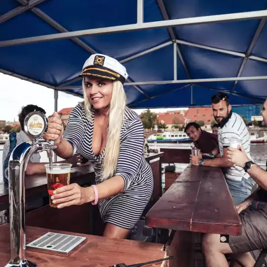 Simply Adventures - Stag Do - Praag - Bierfietsboot