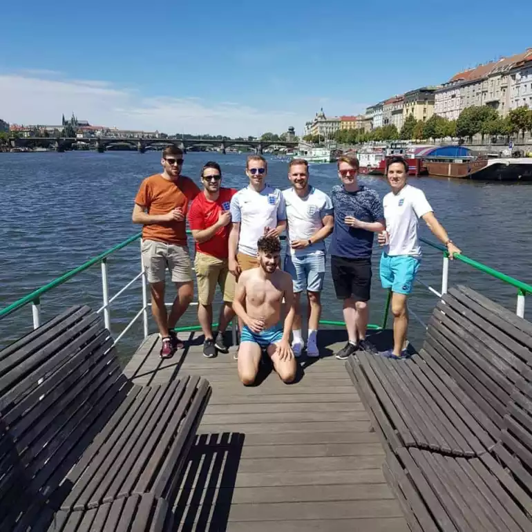 Simply Adventures - Stag Do - Praag - Strip Boot