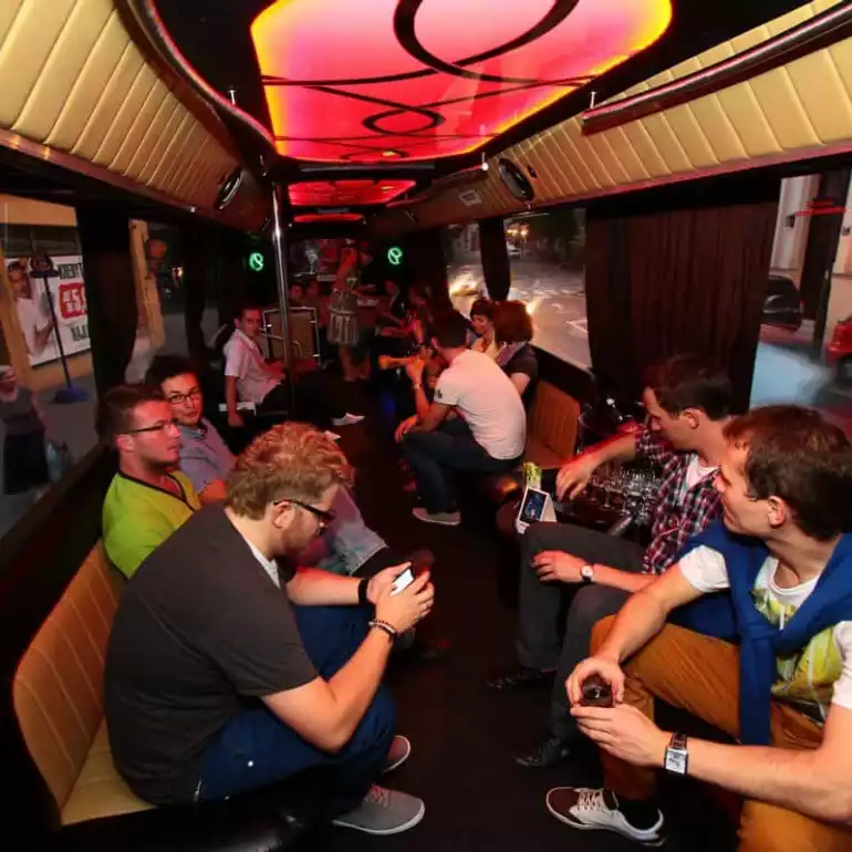 Simply Adventures - Vrijgezellenfeest - Krakau - Party Bus