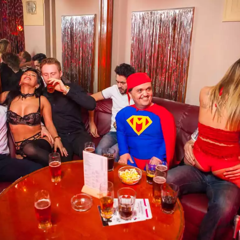 Simply Adventures - Stag Do - Praag - Dwerg Huren